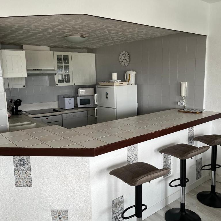 MAENA Marinola - Empuriabrava Port - 69m2- Vue canal principal - Plage centrale 500m - Apartamento de 2 dormitorios - 5