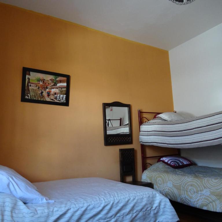 Hostal del Piamonte - Habitación Triple Estándar - 2