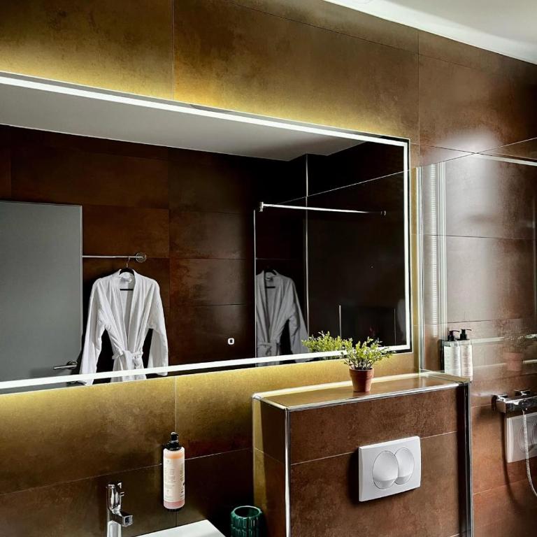 Swiss Plus Hotel - Deluxe Double Room with Balcony - 1