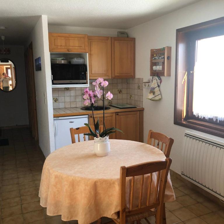 Charmant 3 Pièces à Châtel - Animaux Acceptés & Parking - FR-1-198-257 - Apartment - 2
