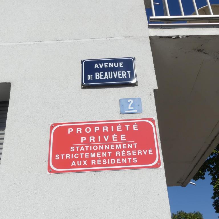 superbe duplex avec parking gratuit - Appartement 2 Chambres - 26