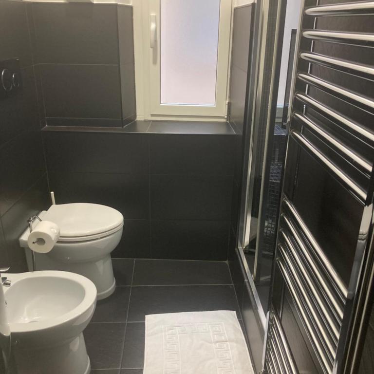 Brignole Rooms - Camera Matrimoniale con Bagno Privato - 2