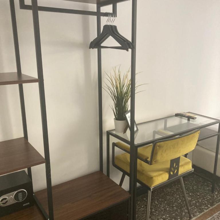 Brignole Rooms - Camera Tripla con Bagno Privato - 5
