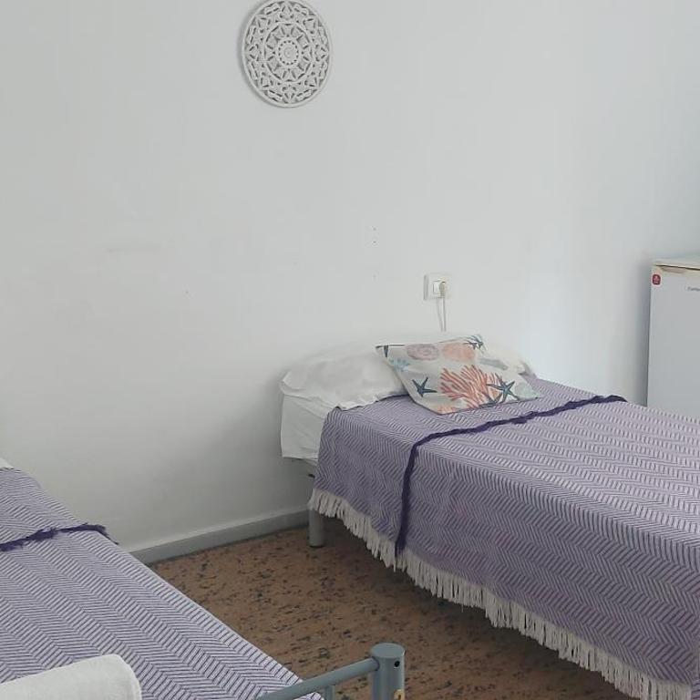 Coordenadas Ibiza - Habitación Estándar con baño compartido - 2 camas - 1
