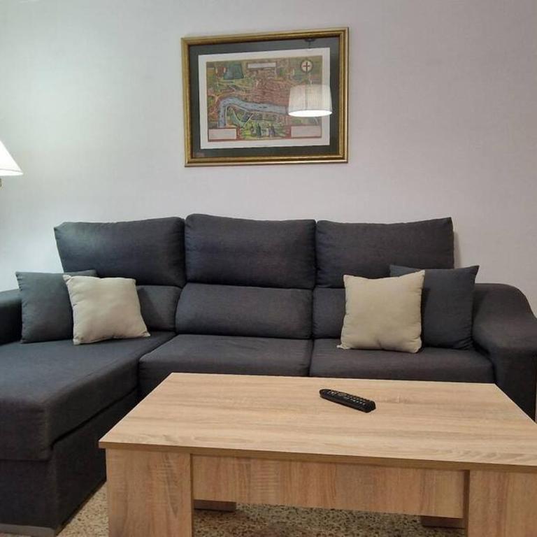 Precioso Apartamento en Centro - Three-Bedroom Apartment - 4