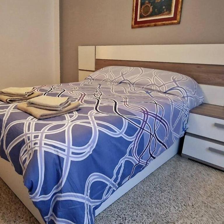Precioso Apartamento en Centro - Three-Bedroom Apartment - 8
