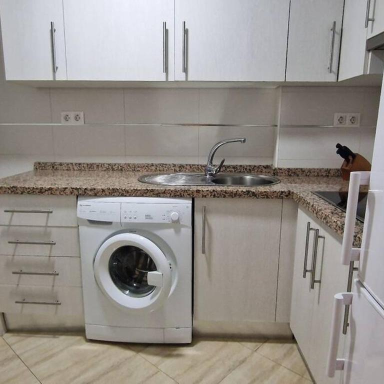 Precioso Apartamento en Centro - Three-Bedroom Apartment - 14