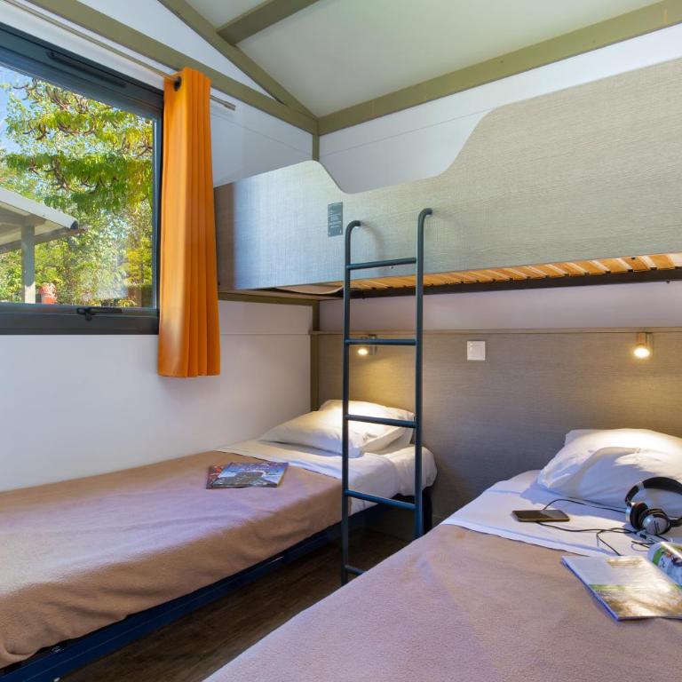 Camping La Pinède - Chalet 2 Chambres Supérieur - 7