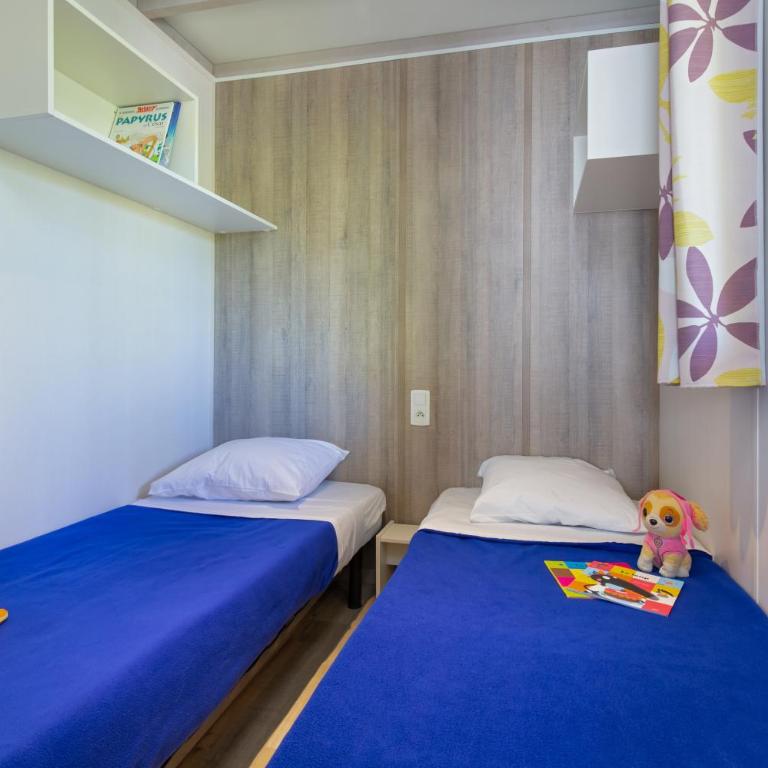 Camping La Pinède - Chalet 2 Chambres - 10