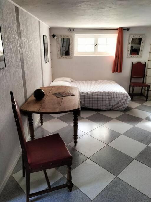 Charmant appart avec jardin - Maison 1 Chambre - 10