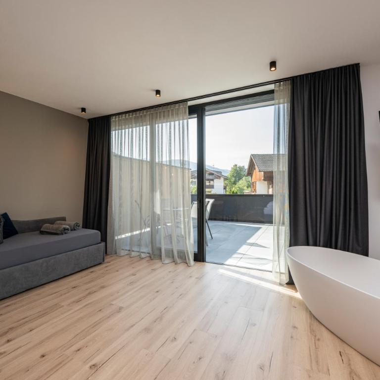 Montanaris Apartments - Deluxe Apartment - 8