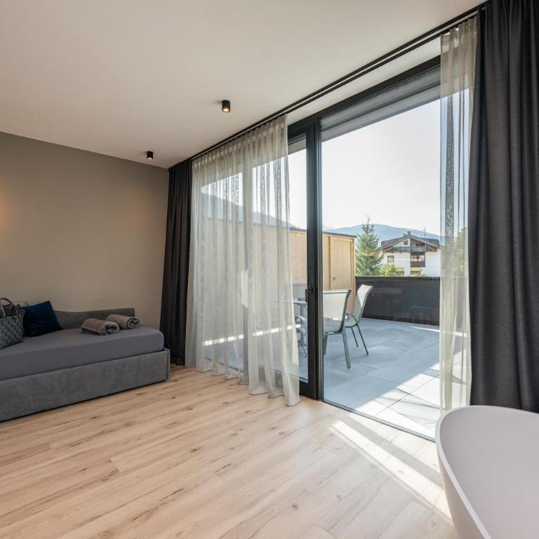 Montanaris Apartments - Deluxe Apartment - 10