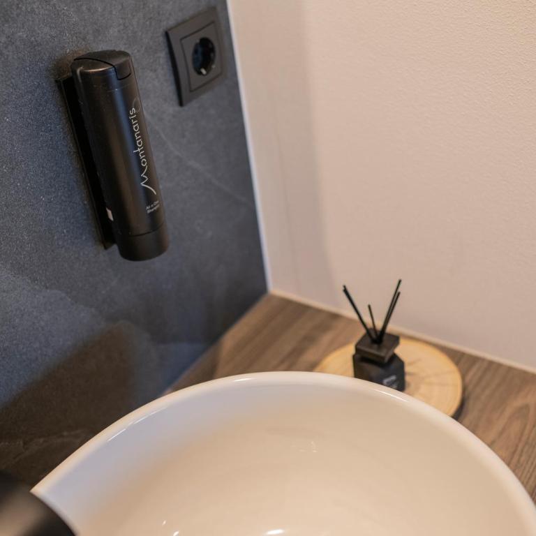 Montanaris Apartments - Two-Bedroom Deluxe Apartment - 6