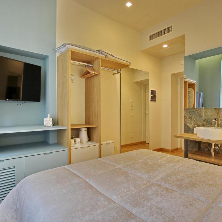 Dea Rome Suites - Camera Matrimoniale con Bagno Privato - 10