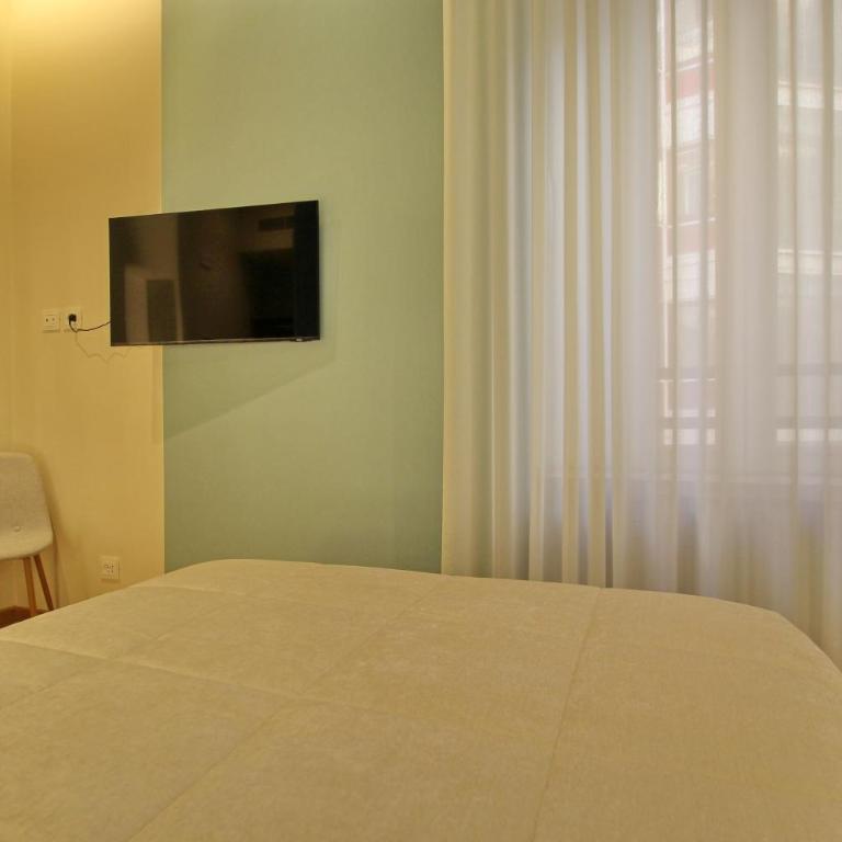 Dea Rome Suites - Camera Matrimoniale con Bagno Privato - 3