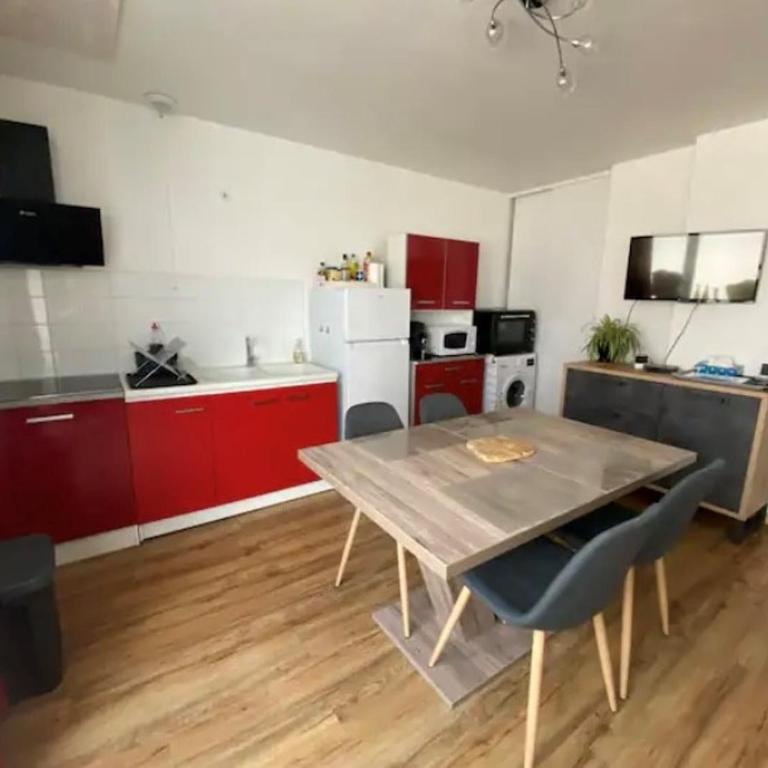 Joli T2 dans une maison de village - Appartement 1 Chambre - 2