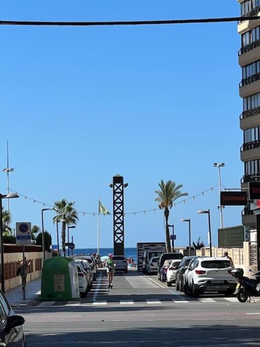 2ª línea playa · Terraza enorme · Piscina y garaje - Apartamento - 11