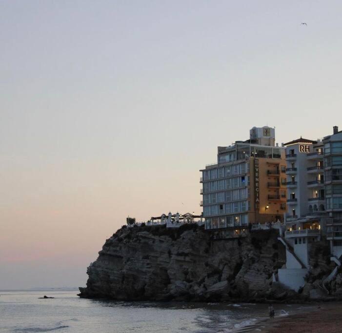 2ª línea playa · Terraza enorme · Piscina y garaje - Apartamento - 14