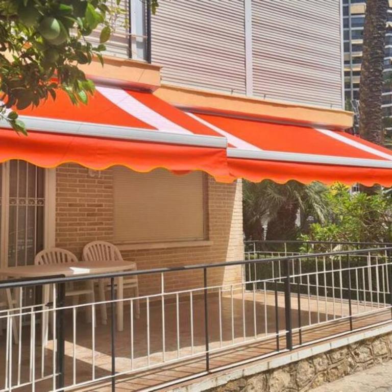 2ª línea playa · Terraza enorme · Piscina y garaje - Apartamento - 21