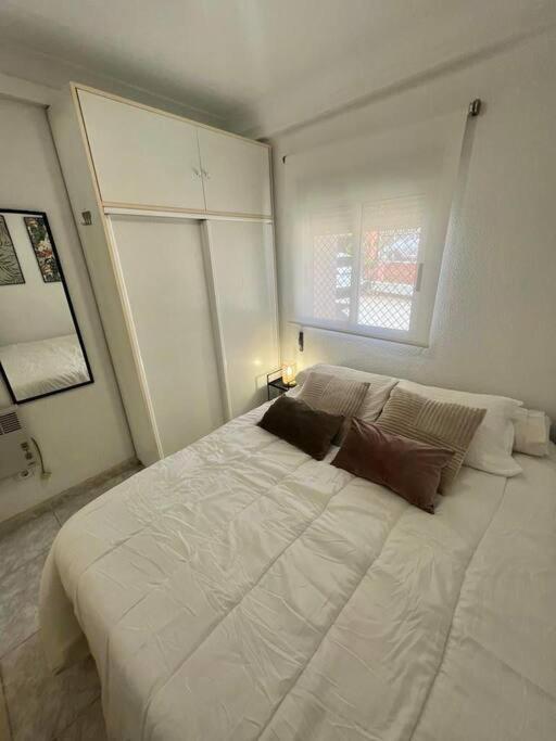 2ª línea playa · Terraza enorme · Piscina y garaje - Apartamento - 23
