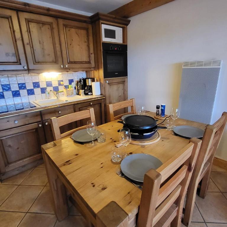 Ecrins A4, 1 bedroom apartment with bunk room, central Samoëns - Apartamento de 2 dormitorios - 1