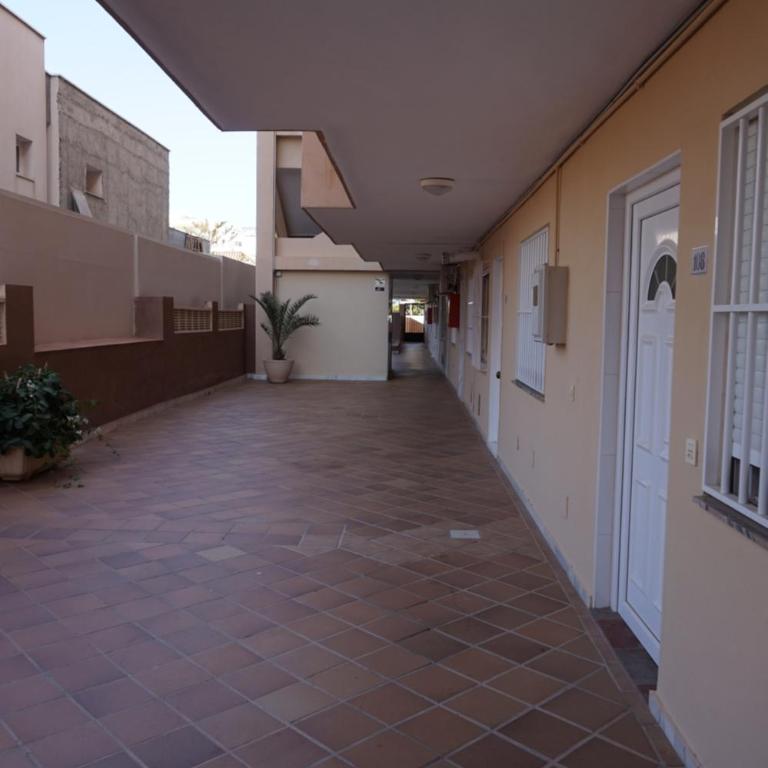 Vintage - Los Hibiscus Penthouse - One-Bedroom Apartment - 13