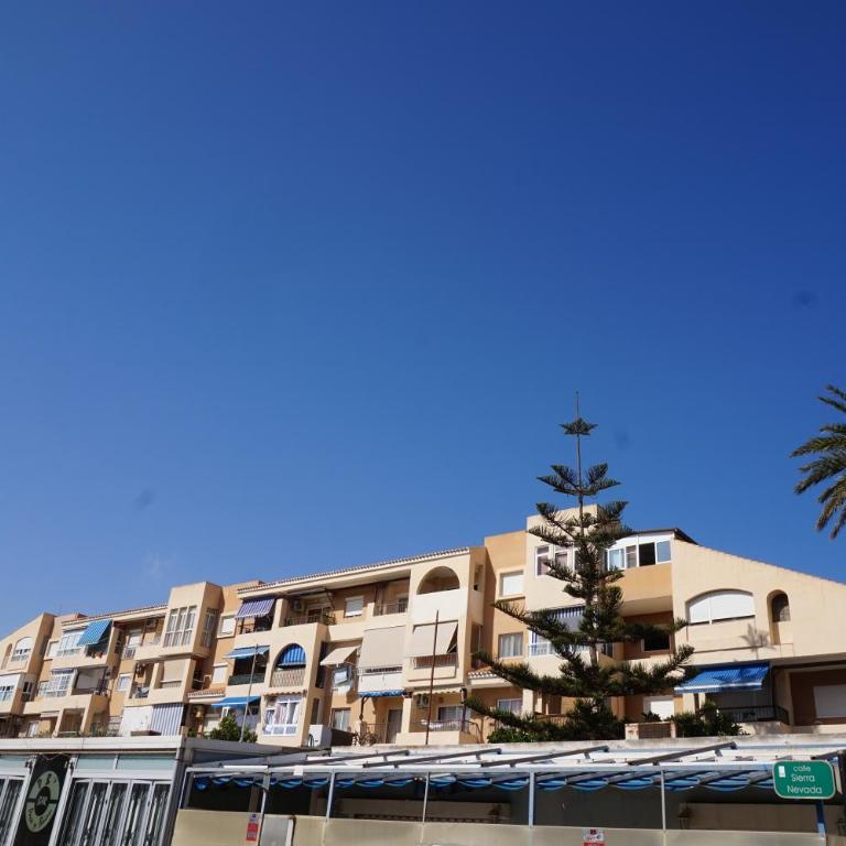 Vintage - Los Hibiscus Penthouse - One-Bedroom Apartment - 14