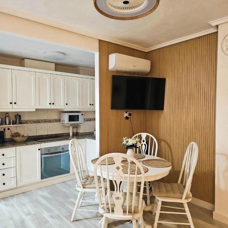 Casa Dorsya - near the beach, Torrevieja, Spain - Two-Bedroom Apartment - 7