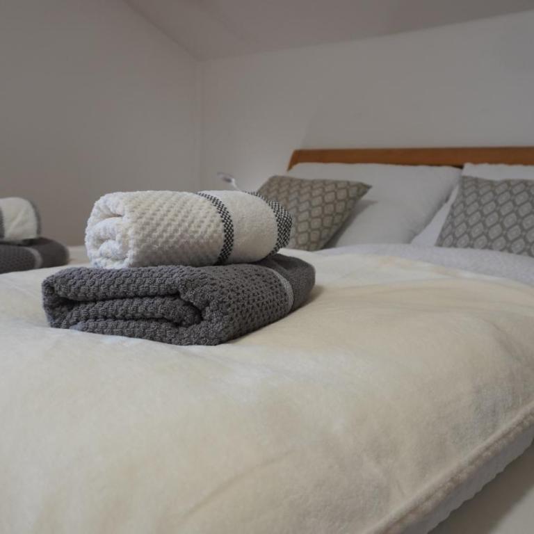 100 qm Apartment 1 - near highway - Apartamento de 2 dormitorios - 4