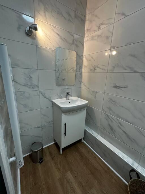 L'Écrin Vert - rez de chaussé - idéalement situé - terrasse - Appartement 1 Chambre - 17