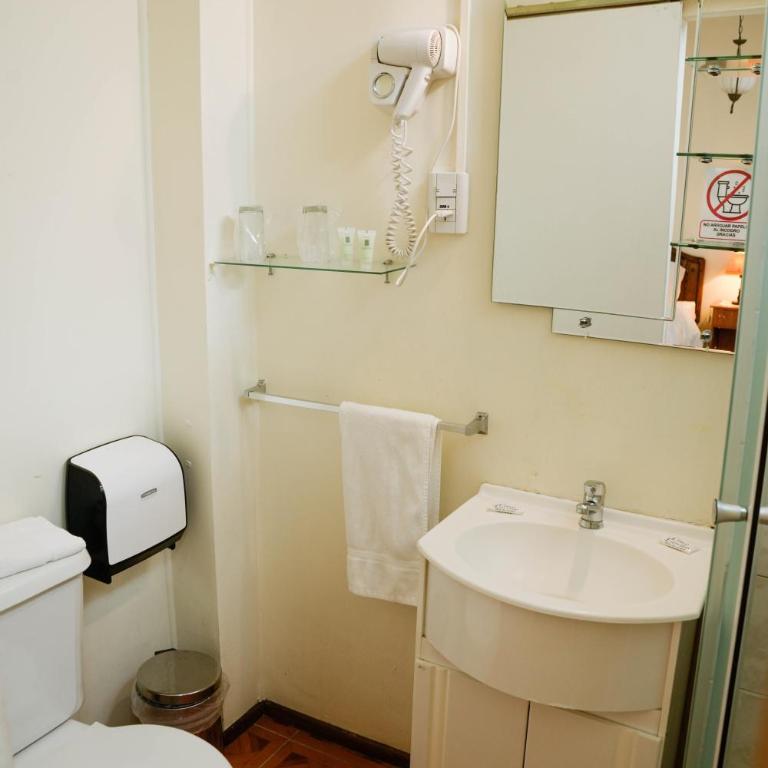 Hostal Cordillera - Twin Room - 3