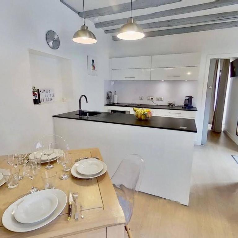 Appartement de charme au cœur de la vieille ville - One-Bedroom Apartment - 2