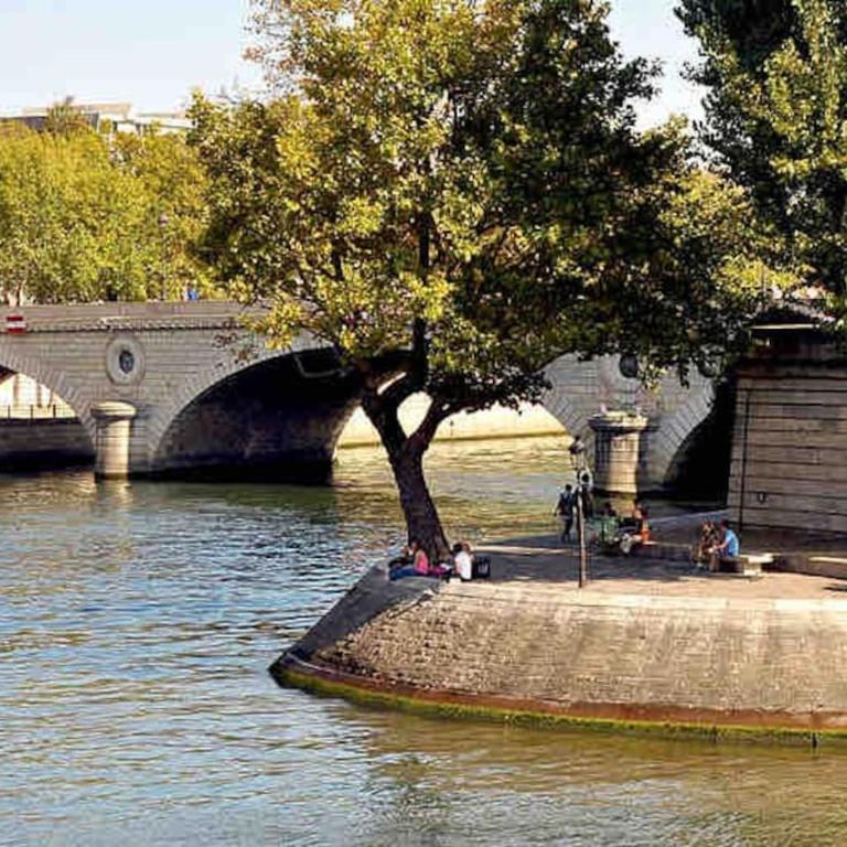 Chez Gustave: CLIM Calm,Saint Paul Marais, 2Guests - One-Bedroom Apartment - 3