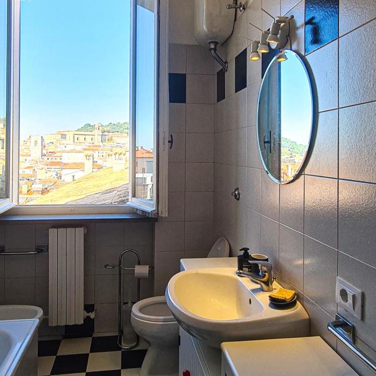 Roof10 - One-Bedroom Apartment - 10