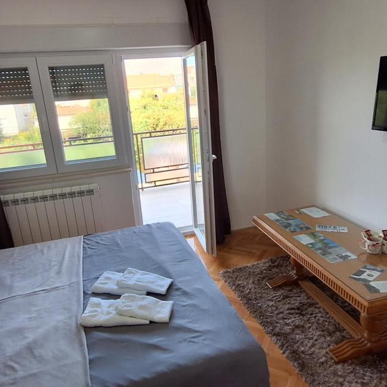 Guesthouse Buco - Superior Apartman - 4