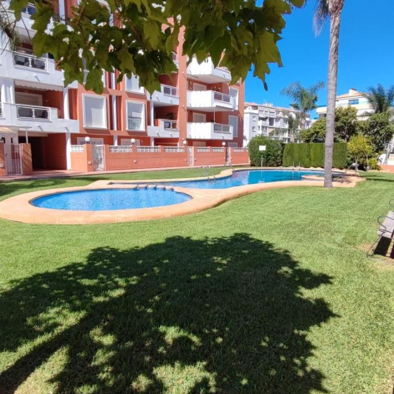 Apartamento planta baja con piscina - Apartamento de 2 dormitorios - 2