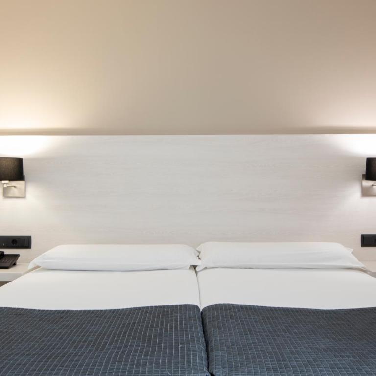 Porcel Ganivet - Double or Twin Room - 10