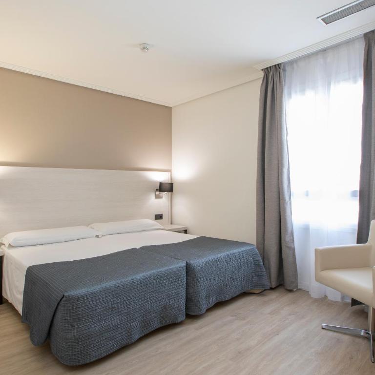 Porcel Ganivet - Double or Twin Room - 3