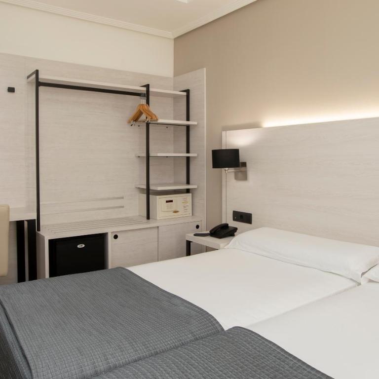 Porcel Ganivet - Double or Twin Room - 13