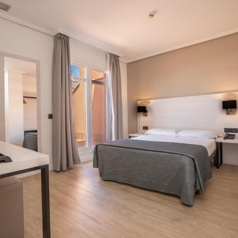 Porcel Ganivet - Double or Twin Room with Terrace - 1