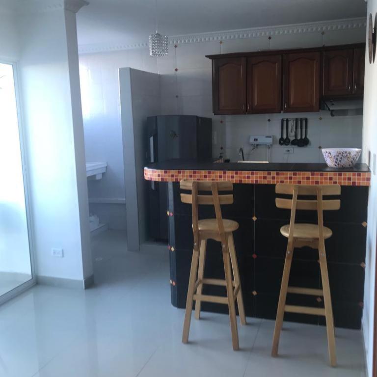 Apartamento Rodadero a 2 cuadras de la playa - Two-Bedroom Apartment - 5