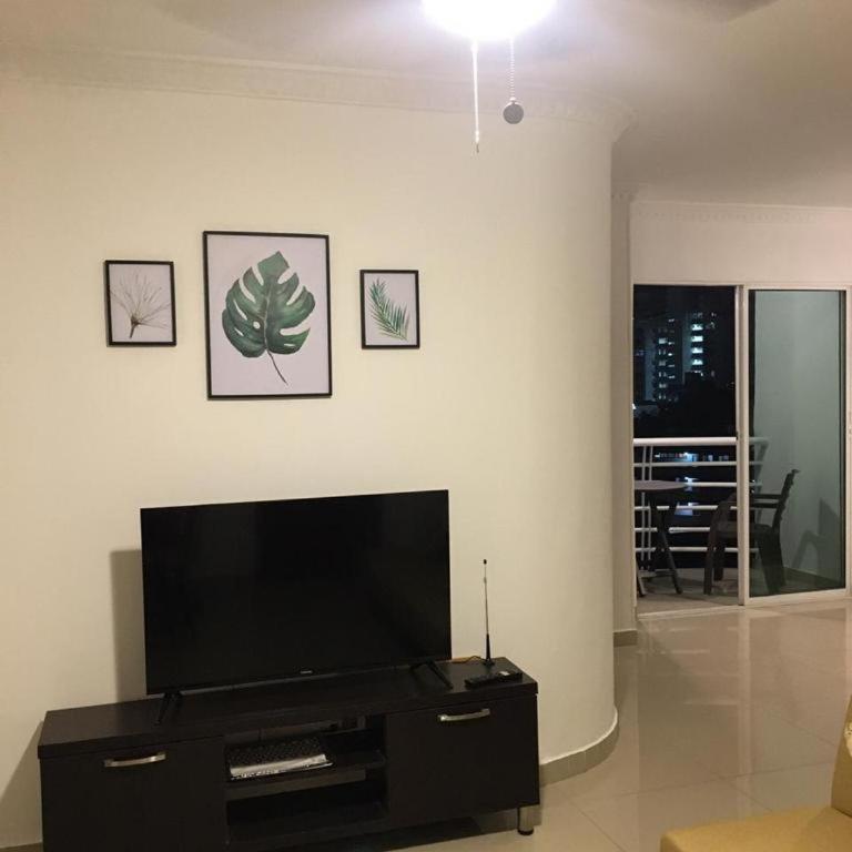 Apartamento Rodadero a 2 cuadras de la playa - Two-Bedroom Apartment - 12