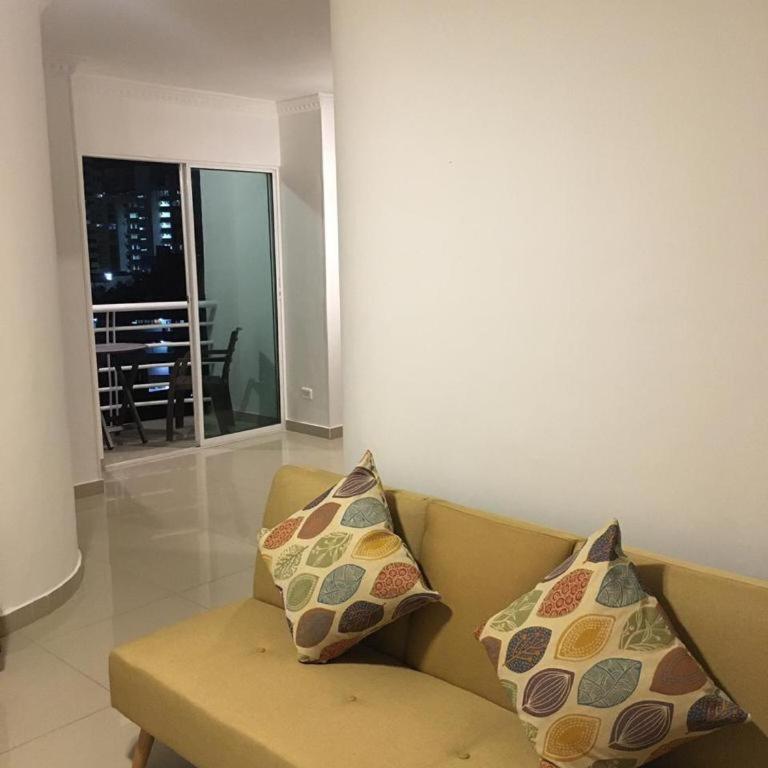Apartamento Rodadero a 2 cuadras de la playa - Two-Bedroom Apartment - 13