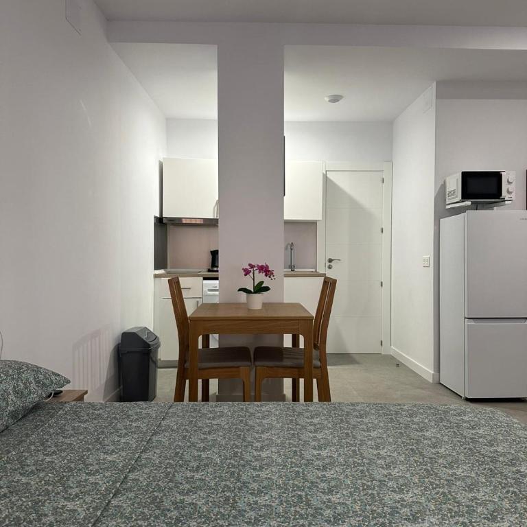 FANTÁSTICO PISO A 5 MINUTOS DE LA ESTACION DE BUS Y TREN a metros de la PLAYA - Apartamento de 1 dormitorio - 5