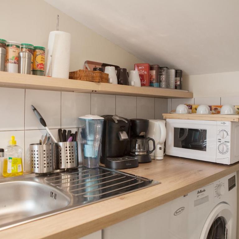 Spacious 2-Bedroom Family Duplex with Free Parking and Netflix - Appartement en Duplex - 9