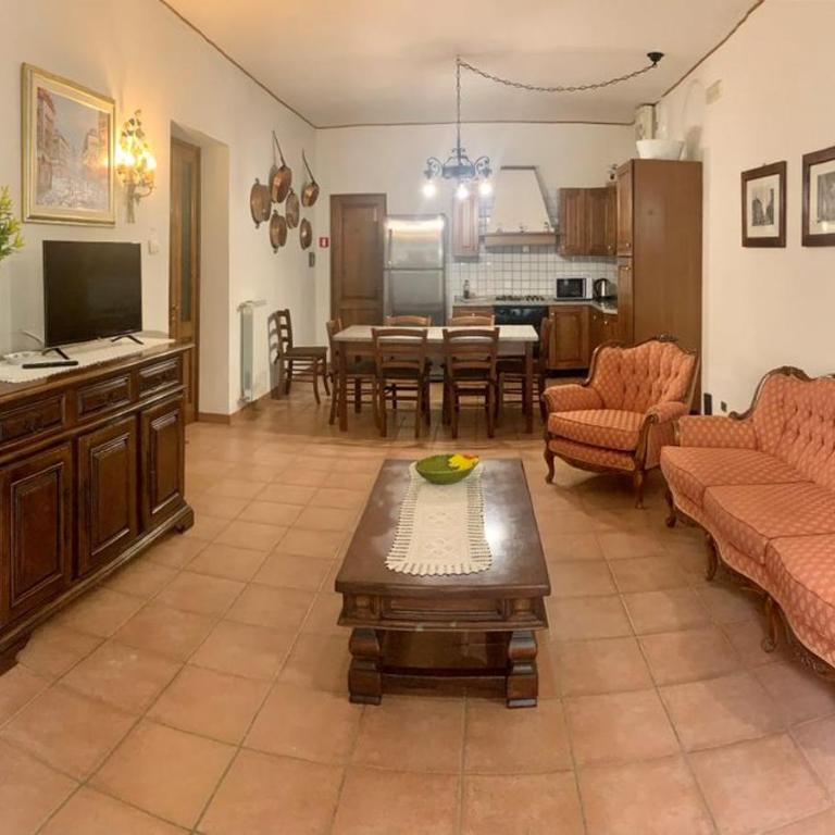 Casa Vacanze "L'Aione" - Appartamento con 3 Camere da Letto - 2
