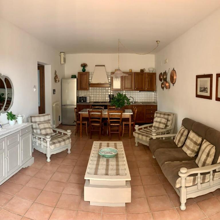 Casa Vacanze "L'Aione" - Appartamento con 2 Camere da Letto - 5