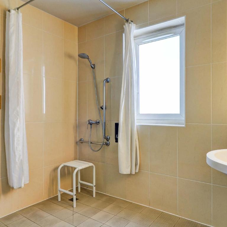B&B HOTEL Dijon Nord Zénith - Chambre Double - Accessible aux Personnes à Mobilité Réduite - 3