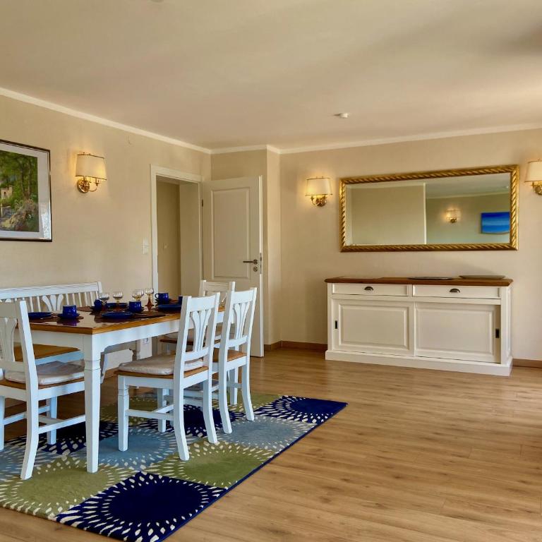 Ferienwohnung Weinberg-Idyll - Traumhafter Blick über Weinberge auf den Bodensee - Appartamento con Vista Lago - 5