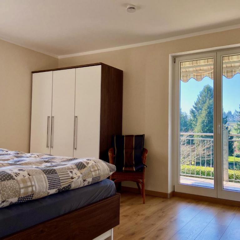 Ferienwohnung Weinberg-Idyll - Traumhafter Blick über Weinberge auf den Bodensee - Appartamento con Vista Lago - 15